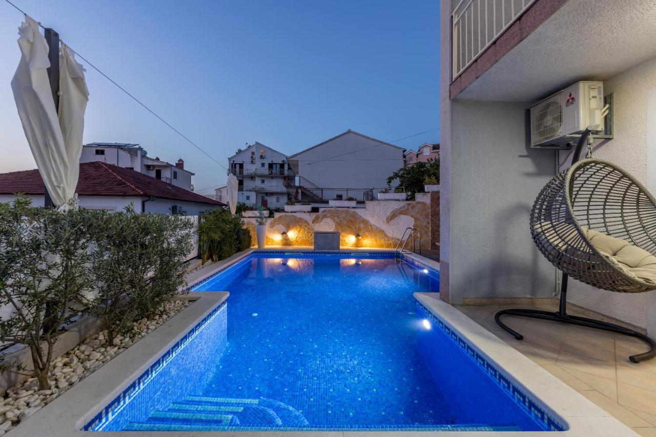 Villa Costa Blu With Pool By The Sea Трогир Экстерьер фото