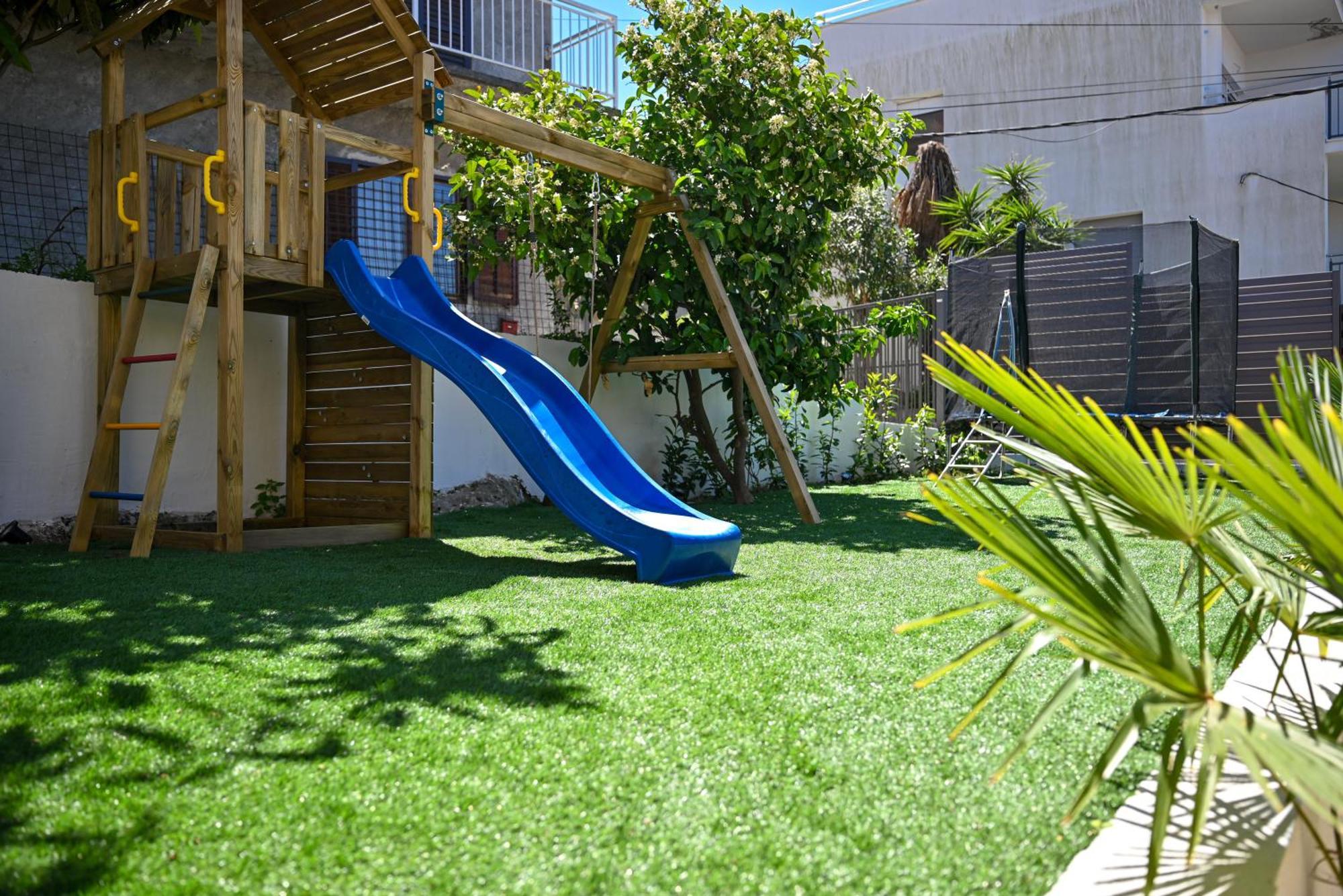 Villa Costa Blu With Pool By The Sea Трогир Экстерьер фото